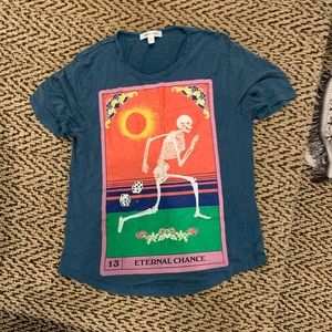 URBAN OUTFITTERS TEE